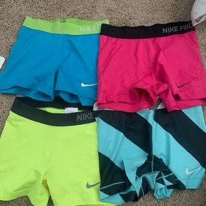 4 pairs of Nike spandex size medium